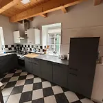 Gemuetliches In Ruhiger Lage. Appartement